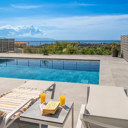 Fiora Trapezaki (Kefalonia)