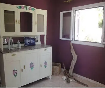 Fiora Trapezaki (Kefalonia)