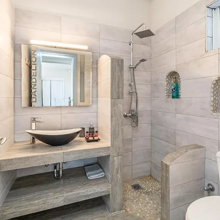 Fiora Trapezaki (Kefalonia)