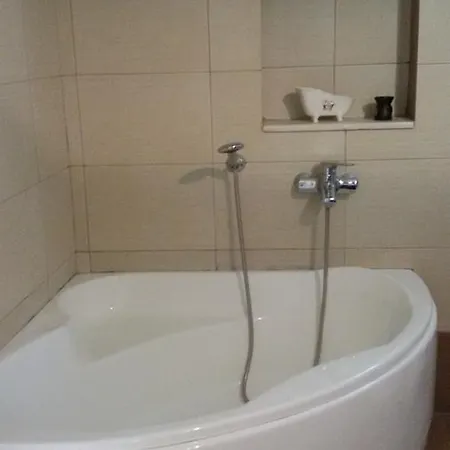 Fiora Trapezaki (Kefalonia)