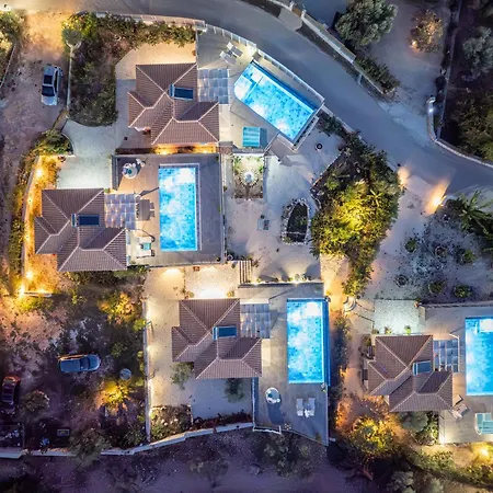 Fiora Villas *